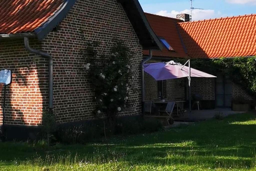 Ferme De Caractere Avec Piscine Et Cheminee Sainghin-en-Mélantois Exterior foto